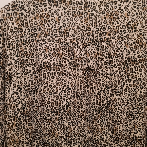 Lucky Brand Animal Print Puff Sleeve Pleated Front Button Down - Picture 2 of 6